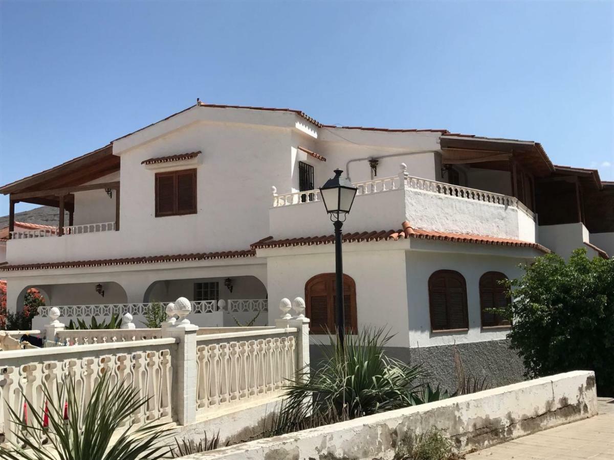 La Palmera1 Casa Al Primer Piso Con 2 Dormitorios - Two Bedroom House On The First Floor --- La Palmera 2 Casa En Planta Baja Con 1 Dormitorio, One Bedroom House On The Ground Floor Agaete  Exterior foto